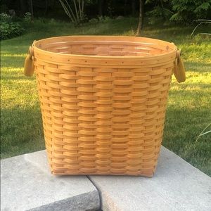 Longaberger medium sizes hamper basket with liner